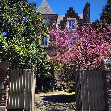 Castel Jolly Bed & Breakfast *