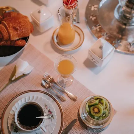 Bed & Breakfast Castel Jolly